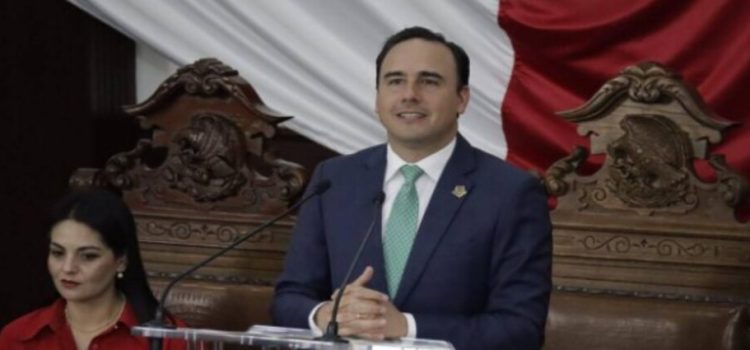 Se inscriben el nombre de la UAAAN con letras doradas en el Muro de Honor del Congreso de Coahuila