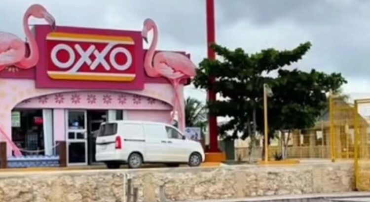 [VIDEO] A este Oxxo puedes llegar… en lancha