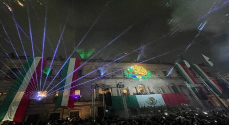 El gobernador Manolo Jiménez dio el Grito de Independencia desde Saltillo