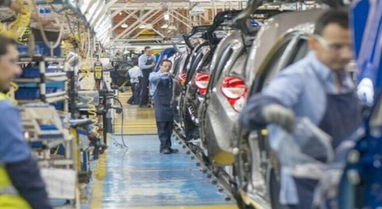 Los trabajadores de General Motors temen de un posible cierre de empresa en el estado de Coahuila