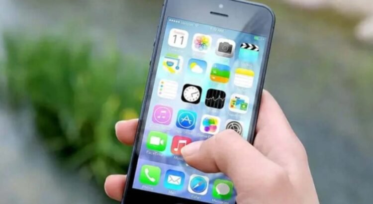 Uso prolongado de redes sociales afecta atención, memoria y emociones de los jóvenes