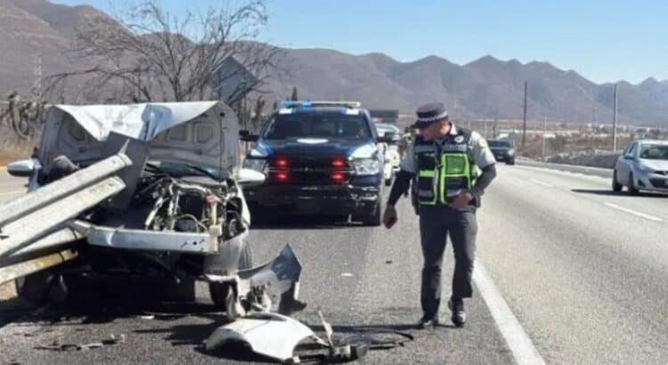 AL regresar de un concierto, choca contra base metálica en la carretera Monterrey-Saltillo
