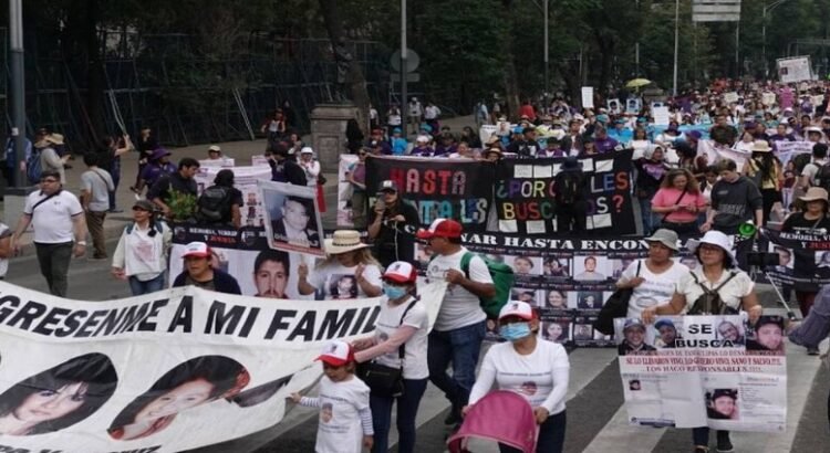 Las madres buscadoras del estado de Coahuila marchan en CDMX en el Día de las Madres