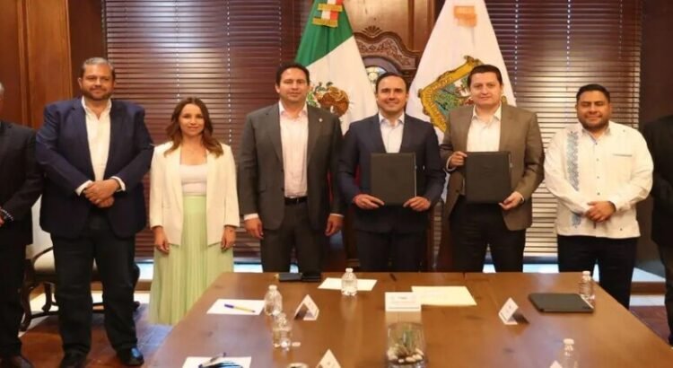 El gobierno del estado de Coahuila y Federación firman el acuerdo para tren Saltillo-Monterrey