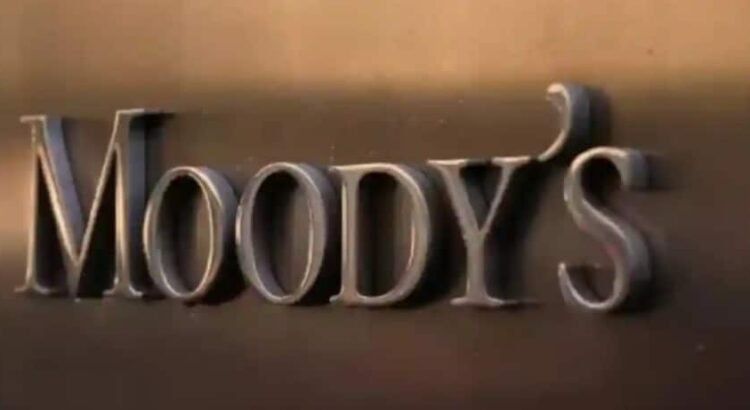 Baja Moody’s la calificación crediticia de Estados Unidos
