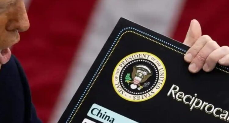 Entran en vigor aranceles de Trump en decenas de países