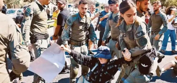 Miles de israelíes bloquean las calles como protesta