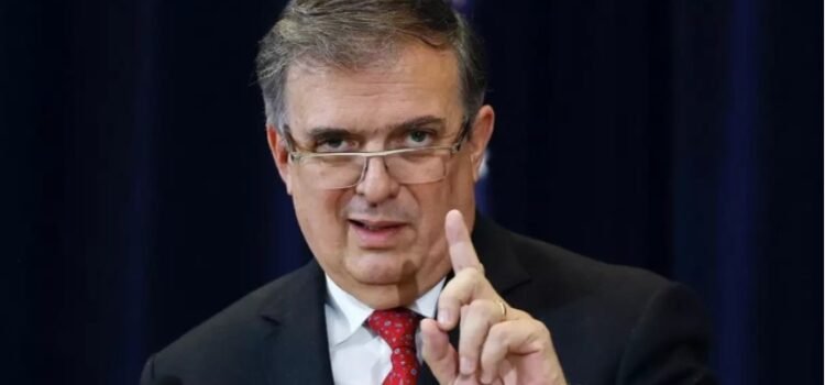 Presentó Ebrard decálogo económico