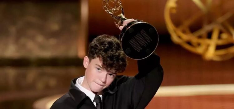 Owen Cooper rompe récords al convertirse en el Emmy más joven de la historia