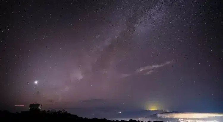 Astrónomos rastrean objeto interestelar que podría acercarse a la Tierra Astrónomos rastrean objeto interestelar que podría acercarse a la Tierra